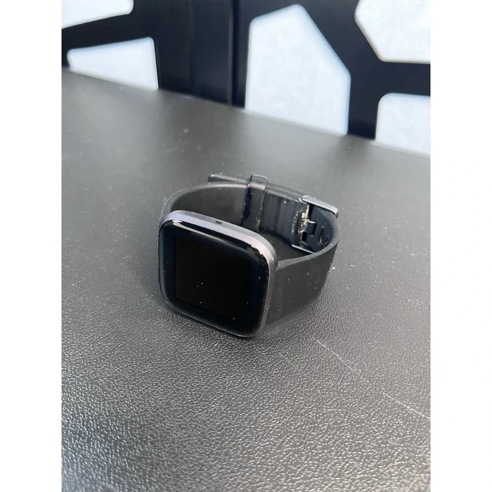 Fitbit Versa 2 Health and Fitness Smartwatch | Activity Tracker